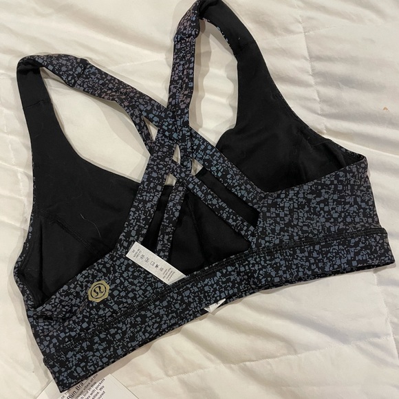 Lululemon Run N Stash Bra - Reflective - Picture 2 of 3